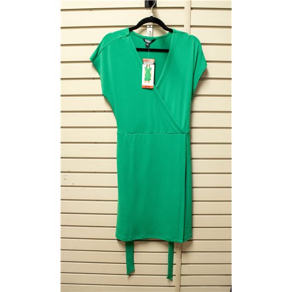 NEW NICOLE MILLER ORIGINAL WOMEN'S WRAP DRESS M