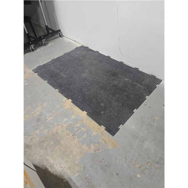 69" X 47" HEAVY DUTY RUBBER GARAGE/GYM PUZZLE MAT