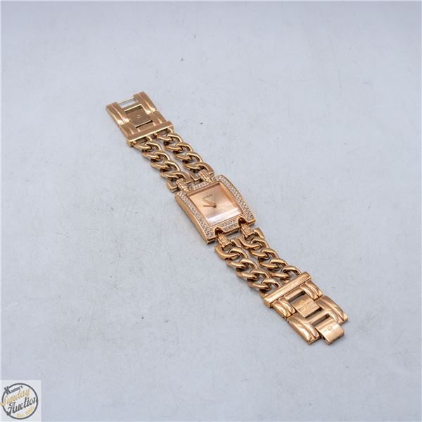 GUESS ROSE GOLD-TONE RHINESTONE WATCH