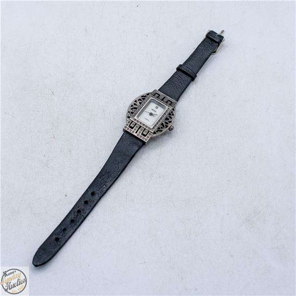 SONA ORNATE WATCH ON LEATHER STRAP