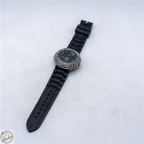 RHINESTONE BLACK FASHION WATCH WITH SILICON STRAP
