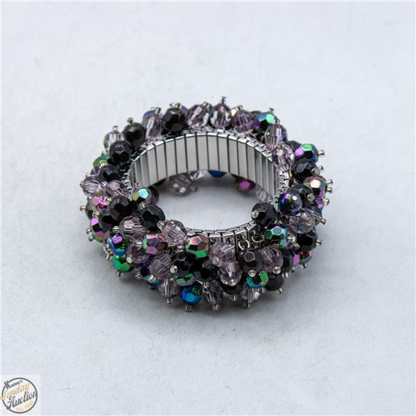 OMBRE BEADED BRACELET WITH METAL WRIST STRAP