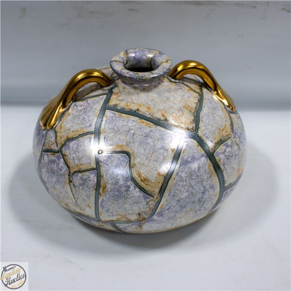 ONE ORNATE DECORATIVE PIECE FROM PORTUGAL