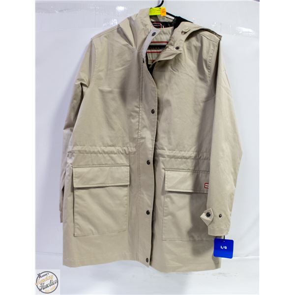 HUNTER BRAND WATERPROOF JACKET SIZE LARGE