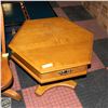 Image 1 : HEXAGONAL PILLAR END TABLE