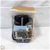 Image 1 : 6 DOG LEASHES RETRACTABLE WITH POUCH FITS WAIST