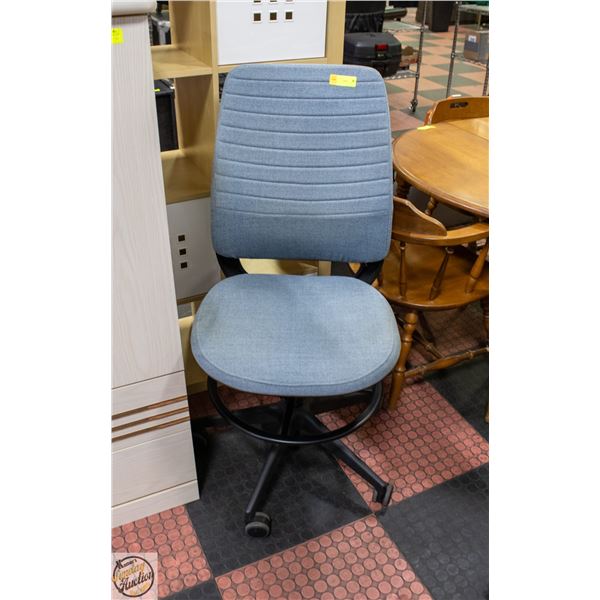 STEELCASE DRAFTING CHAIR