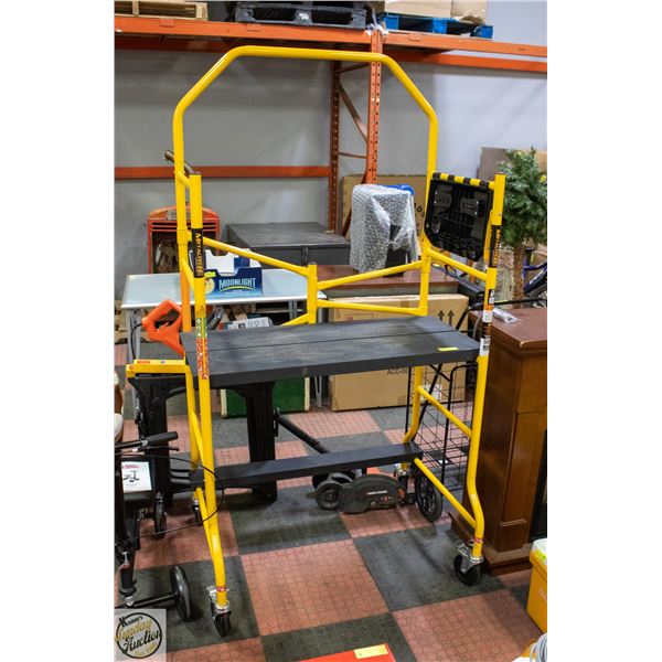 SCAFFOLD - (PRINCESS AUTO), METAL