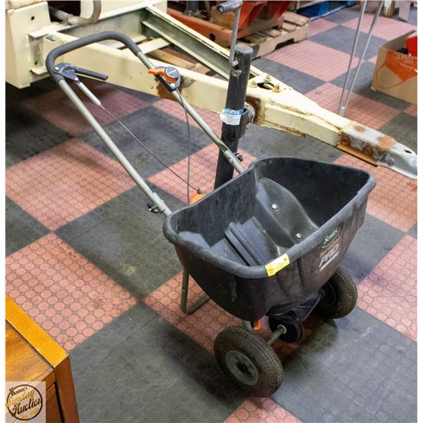 SCOTT TURF BUILDER PRO FERTILIZER SPREADER
