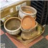 Image 1 : ESTATE PALLET- PLANTERS/POTS ASSORTED