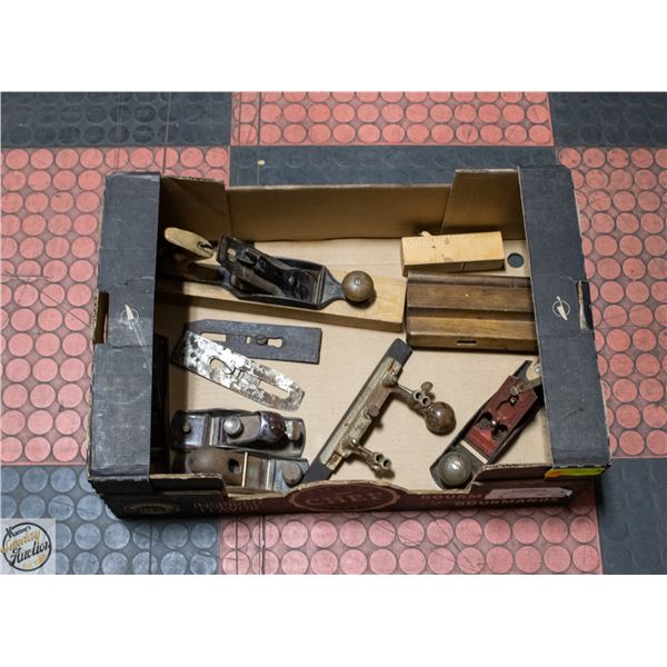 BOX OF WOOD PLANERS/BLADES