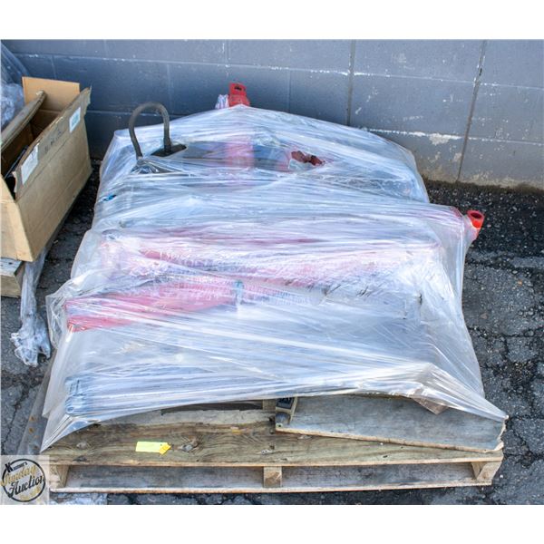 PALLET OF RAMS