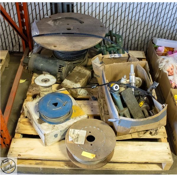 PALLET OF INDUSTRIAL / COMMERCIAL MIXED USE ITEMS