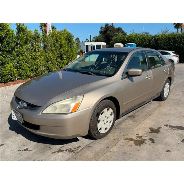 HOND ACCORD 2004 T-DONATION