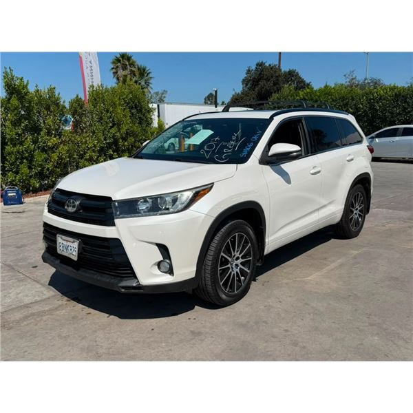 TOYT HIGHLANDER 2017 O/S-T SMOG-2 DAYS