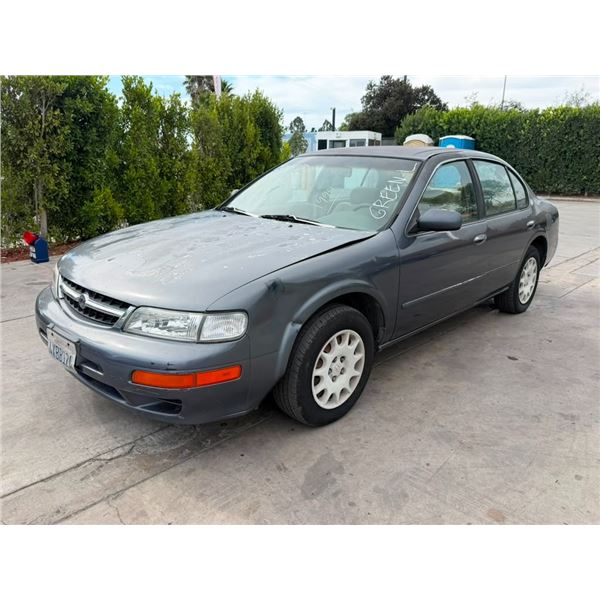 NISS MAXIMA 1999 T-DONATION