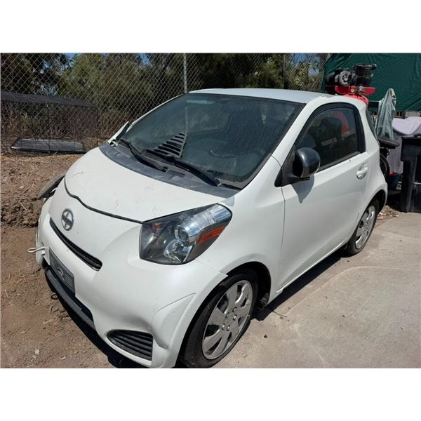 SCION  IQ 2013 APP DUP-T-DON TMU
