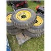 Image 1 : Wolf paws skidsteer tires