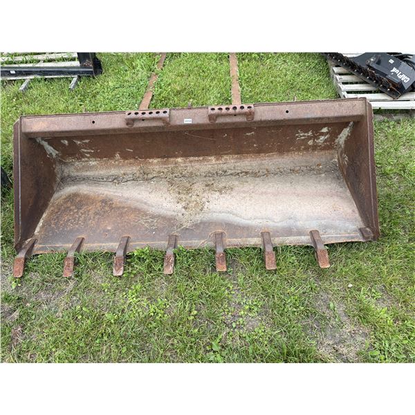 6 foot toothed skidsteer bucket