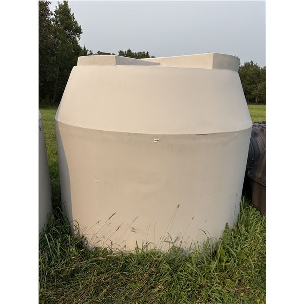 1300 gal tank