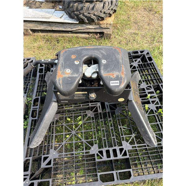 Curt q16 hitch