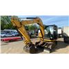 Image 1 : MIDSIZE EXCAVATOR YELLOW VIN UNKNOWN,