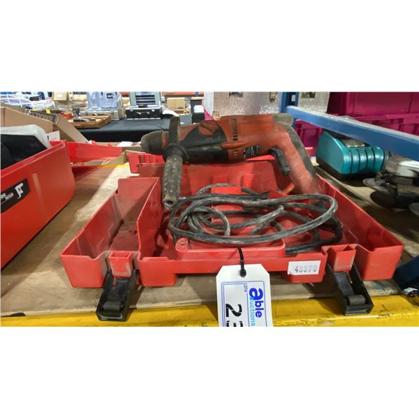 HILTI TE2 COMPACT ELECTRIC ROTARY HAMMER IN HARD TRANSPORT CASE