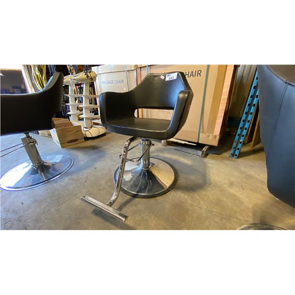 BERKELEY RICHARDSON BLACK PADDED VINYL SALON CHAIR WITH CHROME BASE, HYDRAULIC FOOT PUMP &