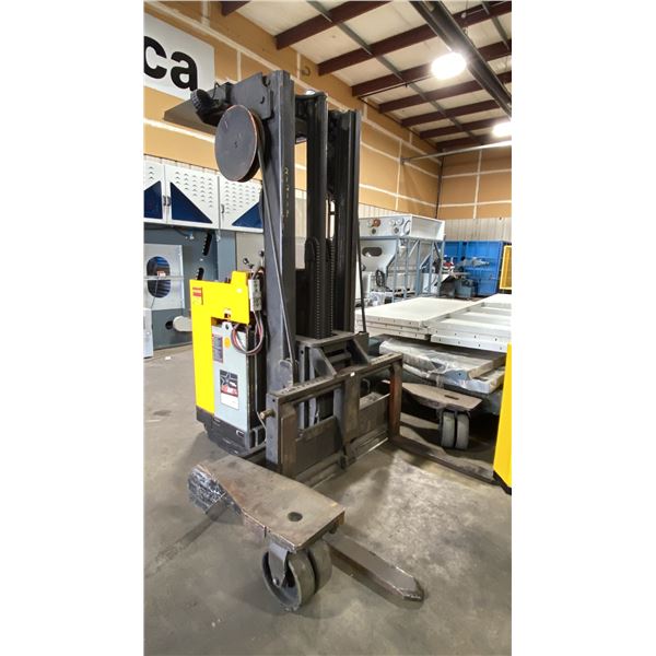 RAYMOND 20-4DR80TT 3000 LBS CAPACITY 2 STAGE 204" MAST ELECTRIC RIDE-ON REACH TRUCK, WIDE PALLET