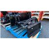 Image 2 : 39" BLACK HYDRAULIC INDUSTRIAL MINI SKID STEER PLOW ATTACHMENT