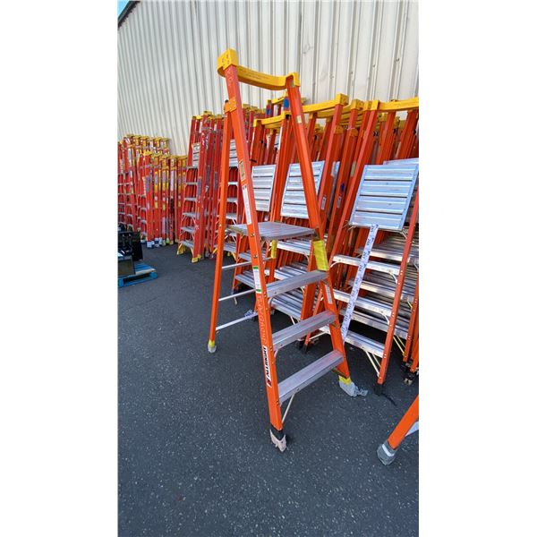 ALLRIGHT FXP300-04 HEAVY DUTY 4' ORANGE CARBON FIBER INDUSTRIAL PLATFORM LADDER