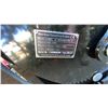 Image 3 : GY-CLG72, 72" HYDRAULIC SKID STEER CURVED LOG GRAPPLE ATTACHMENT