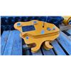 Image 3 : K302 EXCAVATOR QUICK HITCH EXCAVATOR ATTACHMENT *FITS 302 EXCAVATORS* & PAIR OF 7" RUBBER