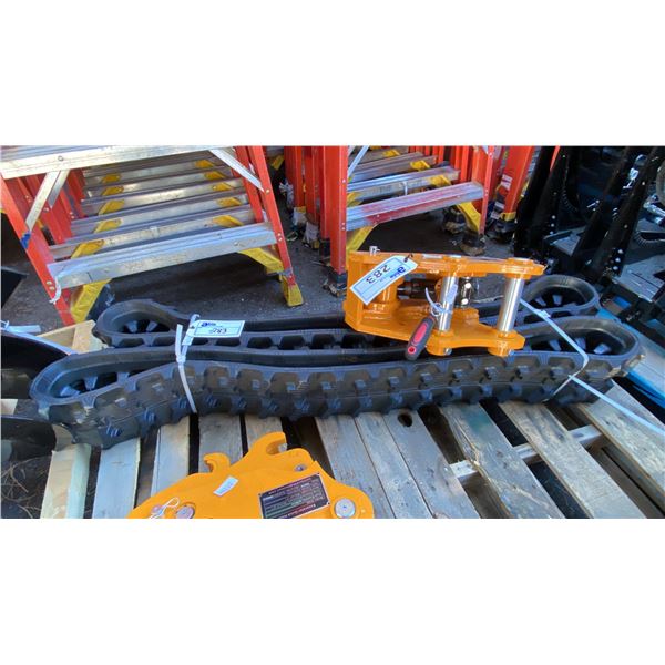 K302 EXCAVATOR QUICK HITCH EXCAVATOR ATTACHMENT *FITS 302 EXCAVATORS* & PAIR OF 7" RUBBER