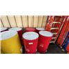 Image 2 : PALLET OF 4 METAL INDUSTRIAL STORAGE BARRELS