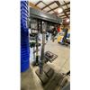 Image 4 : KING INDUSTRIAL GREY 16 SPEED SINGLE PHASE 17" ELECTRIC INDUSTRIAL FLOOR STANDING DRILL PRESS