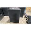 Image 1 : 3 MEYER SOUND CQ-2 PROFESSIONAL STAGE POWERED LOUDSPEAKERS