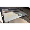 Image 2 : TOMMY GATE COMPANY TOMMY LIFT 93" ALUMINUM BED HYDRAULIC LIFT GATE- BED MEASURES APPROX 89" X 68"