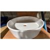 Image 2 : 5 ASSORTED PORCELAIN SINKS & 1 BLUE GLASS SINK