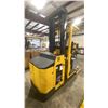 Image 4 : 2001 YALE OS030BEN24TE105 STAND ON ELECTRIC ORDER PICKER WITH 6483.1 HOURS, 24 VOLT BATTERY, 2500LB