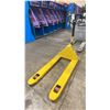 Image 3 : YELLOW 5000LB CAPACITY PALLET JACK