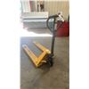 Image 3 : YELLOW 5500LB CAPACITY INDUSTRIAL PALLET JACK *WORKS, FOOT PEDAL NEEDS REPAIR*