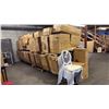Image 3 : 8 PALLETS OF WHITE PLASTIC FRAMED STACKING EVENT CHAIRS