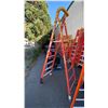 Image 2 : WERNER PODIUM 6' ORANGE CARBON FIBER INDUSTRIAL PLATFORM LADDER