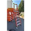 Image 1 : WERNER PODIUM 6' ORANGE CARBON FIBER INDUSTRIAL PLATFORM LADDER