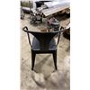 Image 4 : 4 METAL CURVED BACK MODERN CAFE CHAIRS
