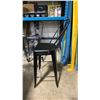 Image 3 : 5 METAL CURVED BACK MODERN BAR HEIGHT CHAIRS