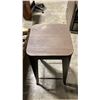 Image 3 : STACK OF 4 METAL MODERN BAR HEIGHT STOOLS