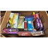 Image 2 : 2 BOXES OF ASSORTED CARD GAMES & MINI GAMES *MOST SEALED*