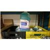 Image 3 : SHELF OF ASSORTED RESTAURANT ITEMS, CRATES OF CLEANERS, DISHWARE & SPICES *CRATES INCLUDED*
